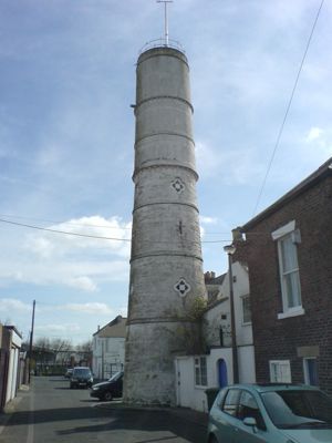 Photo: Dbam at English Wikipedia, Public domain, via Wikimedia Commons